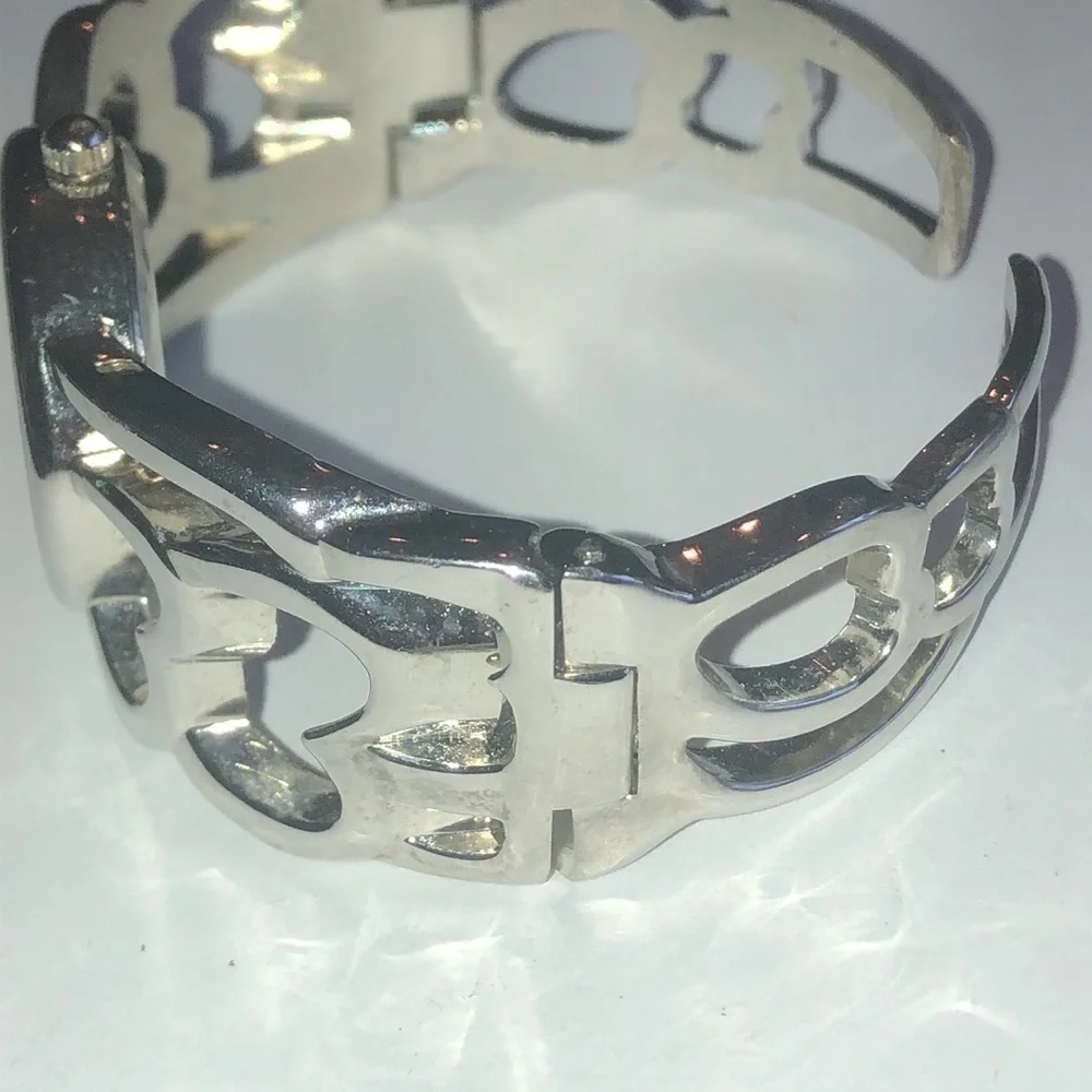 NY & Co. Silver Tone Cutout Cuff Band Watch Wristwatch NEW BATTERY